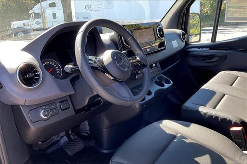 2025 Mercedes-Benz Sprinter 2500 High Roof