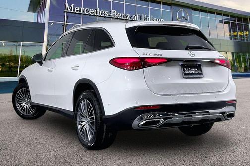 Polar White 2026 Mercedes-Benz GLC 300 4MATIC