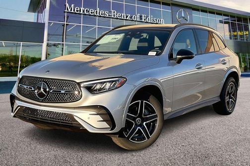 Silver Metallic 2026 Mercedes-Benz GLC 300 4MATIC
