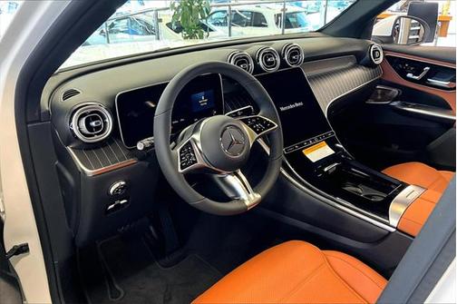 2025 Mercedes-Benz GLC 300 4MATIC