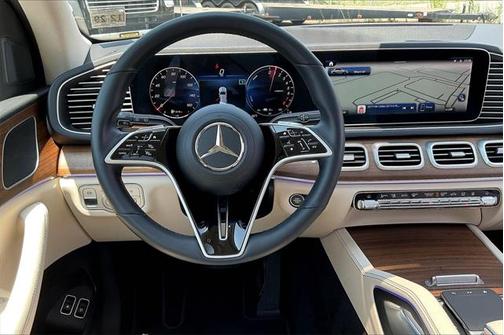 2025 Mercedes-Benz GLE 450e 4MATIC