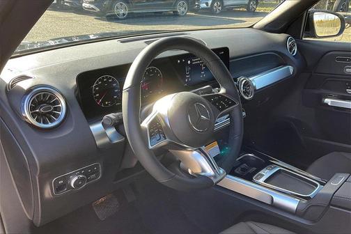 2026 Mercedes-Benz GLB 250 4MATIC