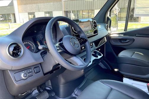 2026 Mercedes-Benz Sprinter 2500 Standard Roof