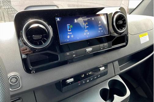 2025 Mercedes-Benz Sprinter 2500 Crew 170 WB