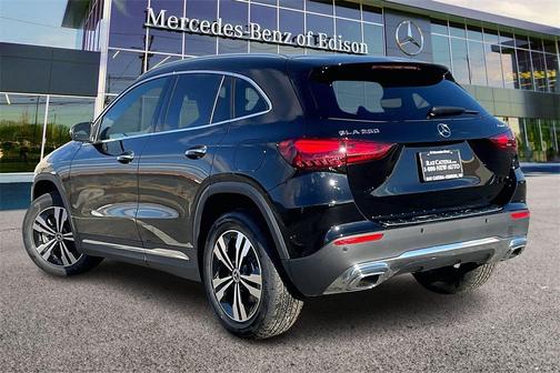 2026 Mercedes-Benz GLA 250 4MATIC