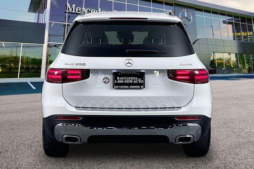 Polar White 2026 Mercedes-Benz GLB 250 4MATIC