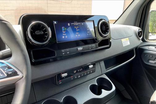 2025 Mercedes-Benz Sprinter 2500 Standard Roof