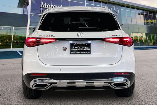 White 2025 Mercedes-Benz GLC 350e Base