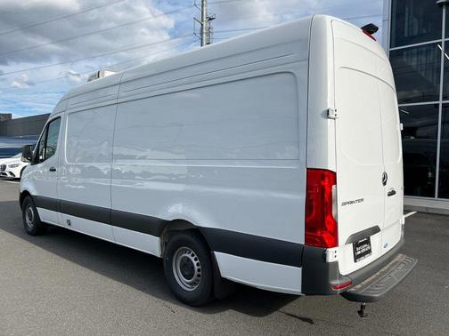 2025 Mercedes-Benz Sprinter 2500 High Roof