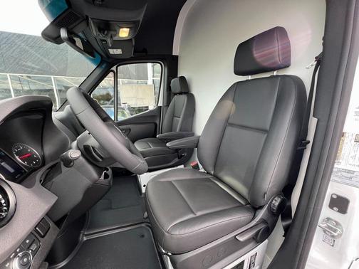 2025 Mercedes-Benz Sprinter 2500 High Roof