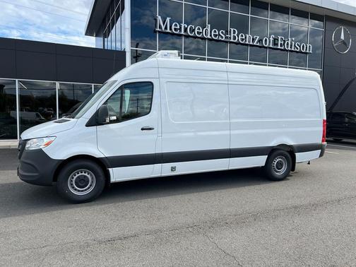 2025 Mercedes-Benz Sprinter 2500 High Roof