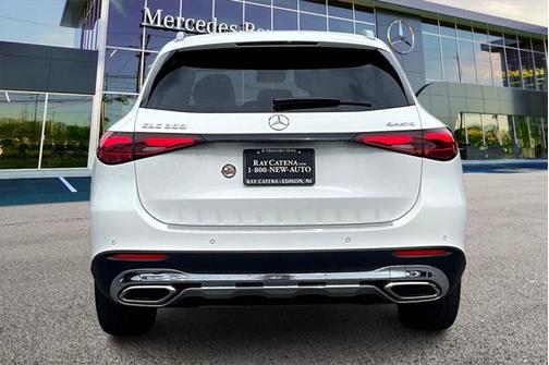 2025 Mercedes-Benz GLC 300 4MATIC