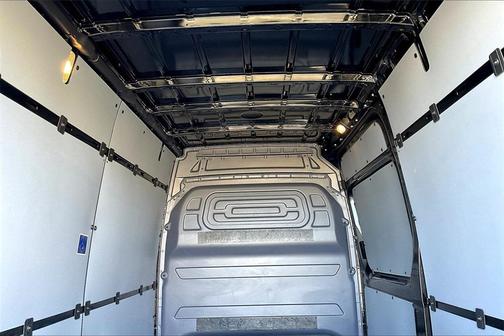 2025 Mercedes-Benz Sprinter 2500 Standard Roof