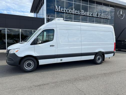 Arctic White 2025 Mercedes-Benz Sprinter 2500 High Roof Cargo Van