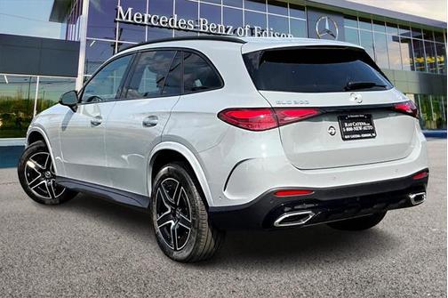 2025 Mercedes-Benz GLC 300 4MATIC