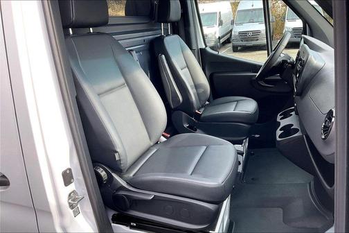 2025 Mercedes-Benz Sprinter 2500 Standard Roof