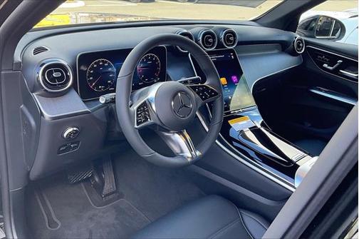 2025 Mercedes-Benz GLC 300 4MATIC