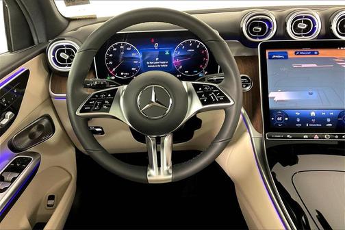 2025 Mercedes-Benz GLC 300 4MATIC