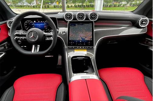 2025 Mercedes-Benz GLC 300 4MATIC