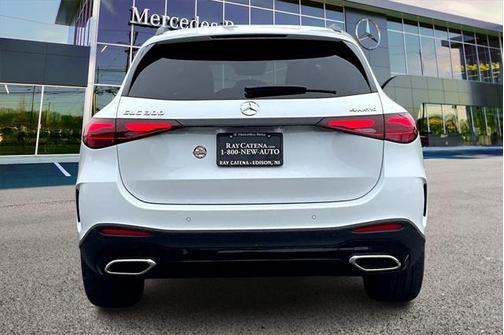 2025 Mercedes-Benz GLC 300 4MATIC