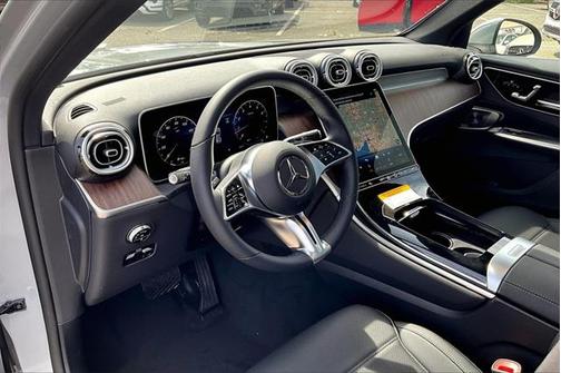 2025 Mercedes-Benz GLC 300 4MATIC