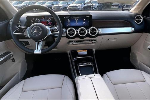 2026 Mercedes-Benz GLB 250 4MATIC