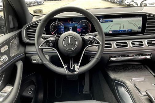 2025 Mercedes-Benz GLS 450 4MATIC