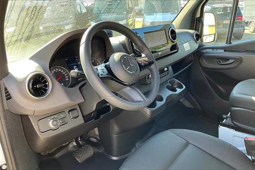 2026 Mercedes-Benz Sprinter 2500 High Roof