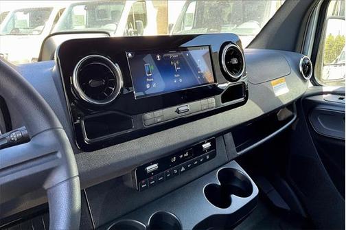 2025 Mercedes-Benz Sprinter 2500 High Roof
