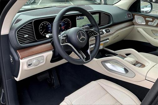 2026 Mercedes-Benz GLS 450 4MATIC