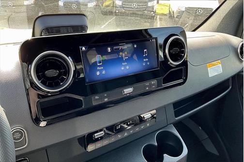 2025 Mercedes-Benz Sprinter 2500 Standard Roof