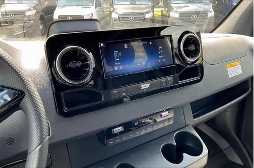 2025 Mercedes-Benz Sprinter 2500 Standard Roof