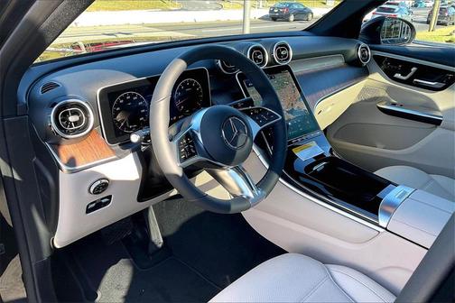 2026 Mercedes-Benz GLC 300 4MATIC