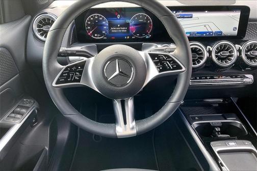 2025 Mercedes-Benz GLB 250 4MATIC