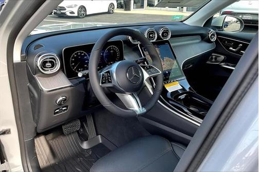 2025 Mercedes-Benz GLC 350e Base