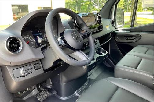 2025 Mercedes-Benz Sprinter 2500 High Roof