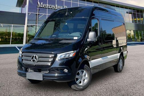Obsidian Black Metallic 2026 Mercedes-Benz Sprinter 2500 Passenger 144 WB