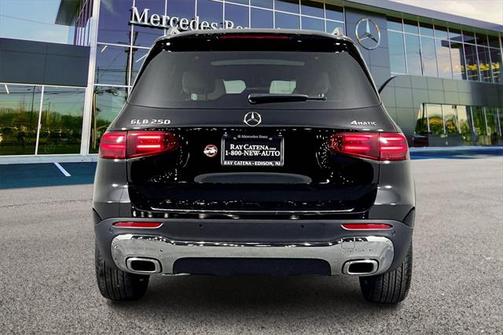 2025 Mercedes-Benz GLB 250 4MATIC