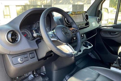 2026 Mercedes-Benz Sprinter 2500 Standard Roof