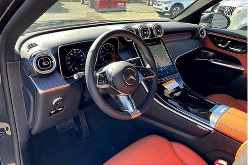 2025 Mercedes-Benz GLC 300 4MATIC