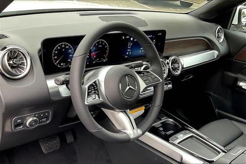 2026 Mercedes-Benz GLB 250 4MATIC