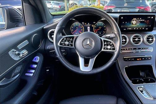 Black 2022 Mercedes-Benz GLC 300 4MATIC