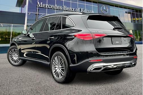 2025 Mercedes-Benz GLC 300 4MATIC