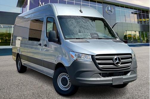 2025 Mercedes-Benz Sprinter 2500 Crew 170 WB