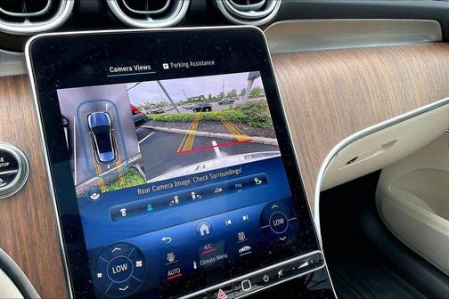White 2023 Mercedes-Benz GLC 300 4MATIC