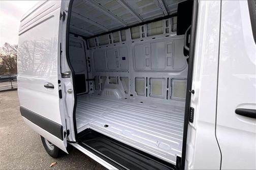 2026 Mercedes-Benz Sprinter 2500 Standard Roof