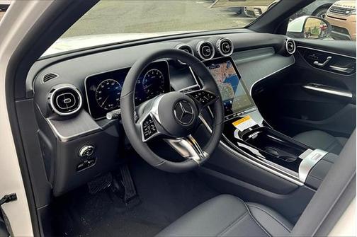 2025 Mercedes-Benz GLC 300 4MATIC