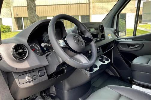 2025 Mercedes-Benz Sprinter 2500 High Roof