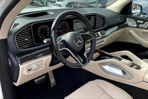 2026 Mercedes-Benz GLS 450 4MATIC
