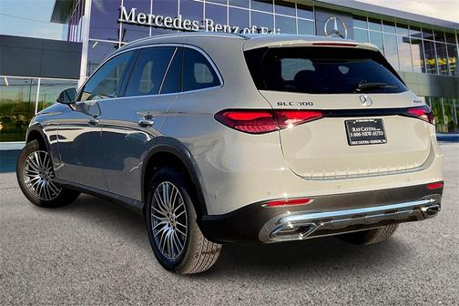 2026 Mercedes-Benz GLC 300 4MATIC